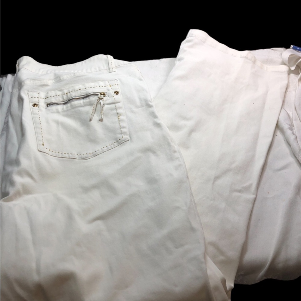 Simon Chang White Denim Jeans with Gold accents Size 18